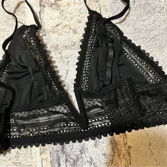 LIKE NEW Garage Black Lace Trim Bra/ Bralette P/S - Picture 8 of 13